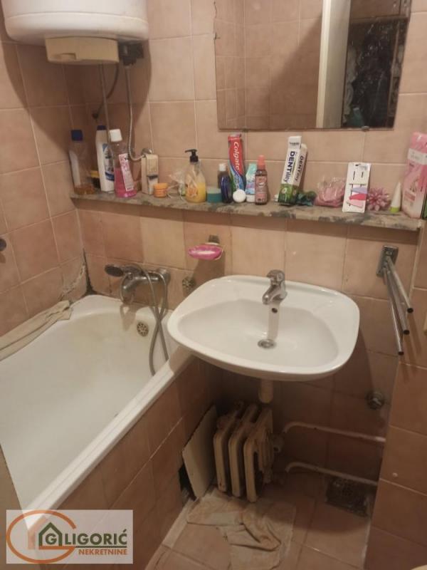 Stan na prodaju u Beogradu, Mirijevo, dvoiposoban, 62m2, cena 154000 evra