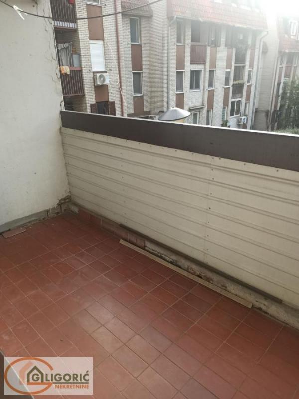 Stan na prodaju u Beogradu, Mirijevo, dvoiposoban, 62m2, cena 154000 evra