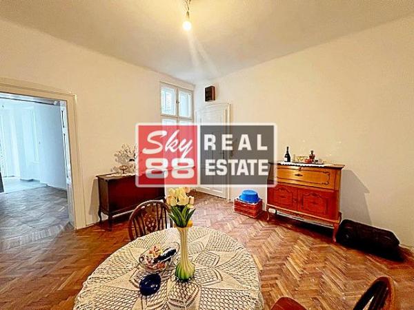 Stan na prodaju u Beogradu, Stari grad, dvosoban, 87m2, cena 289900 evra