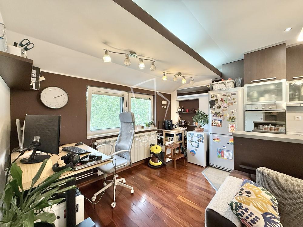 Stan na prodaju u Beogradu, Mirijevo, dvoiposoban, 59m2, cena 158000 evra