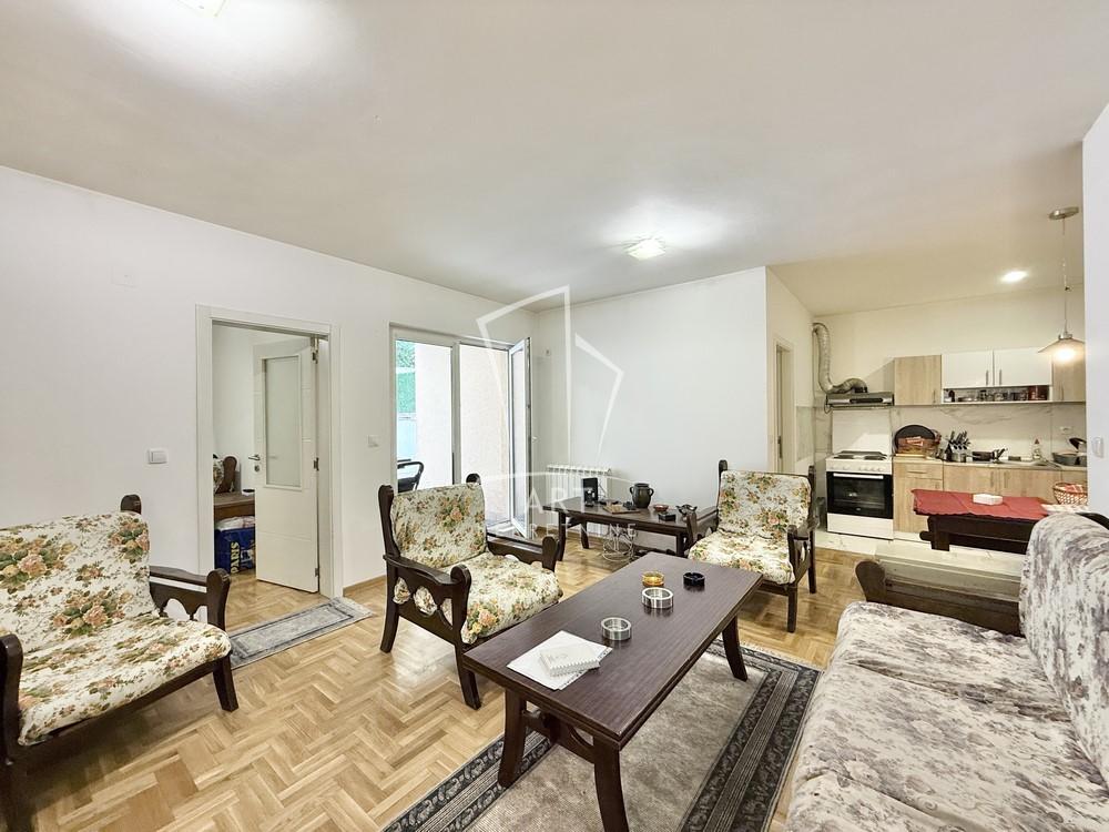 Stan na prodaju u Beogradu, Mirijevo, trosoban, 55m2, cena 156000 evra