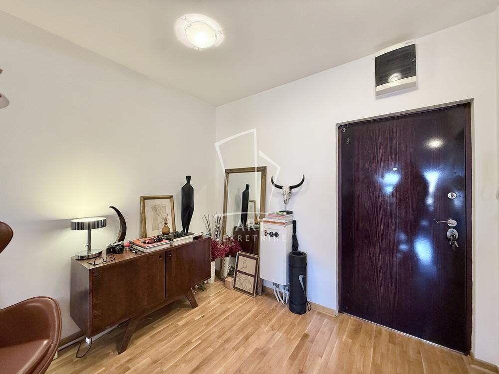 Stan na prodaju u Beogradu, Mirijevo, dvoiposoban, 63m2, cena 177000 evra
