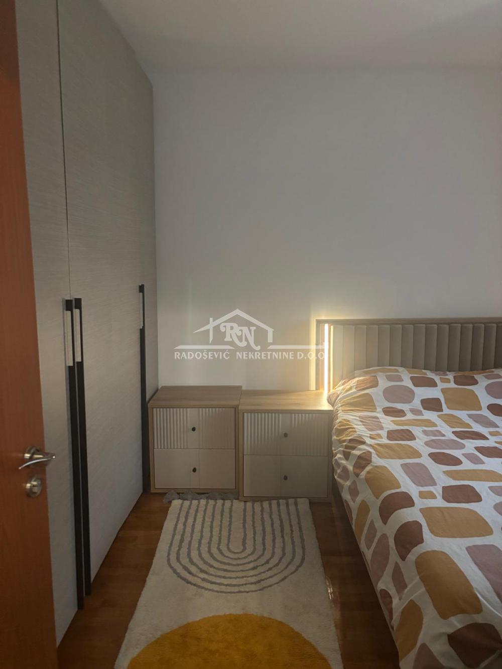 Stan na prodaju u Beogradu, Žarkovo, jednoiposoban, 57m2, cena 149500 evra