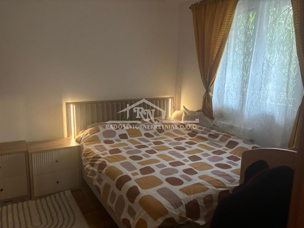 Stan na prodaju u Beogradu, Žarkovo, jednoiposoban, 57m2, cena 149500 evra