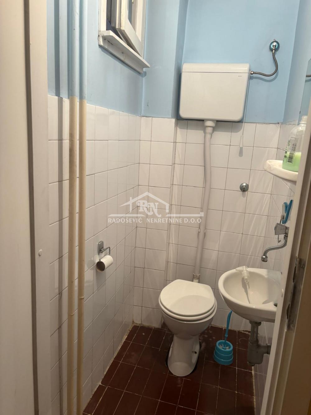 Stan na prodaju u Beogradu, Žarkovo, dvoiposoban, 77m2, cena 189900 evra