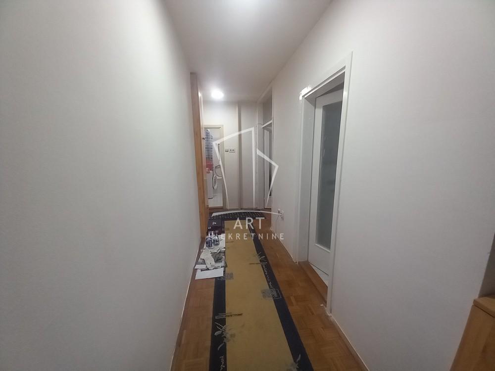 Stan na prodaju u Beogradu, Borča, dvosoban, 60m2, cena 140000 evra