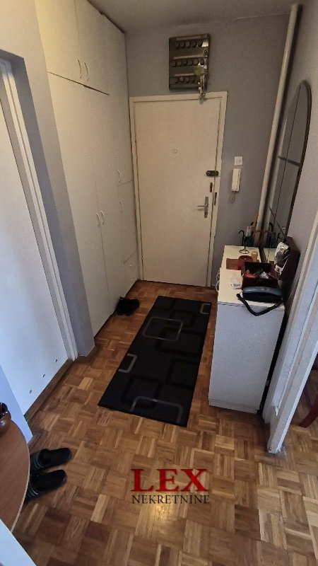 Stan na prodaju u Beogradu, Mirijevo, cetvorosoban, 85m2, cena 230000 evra