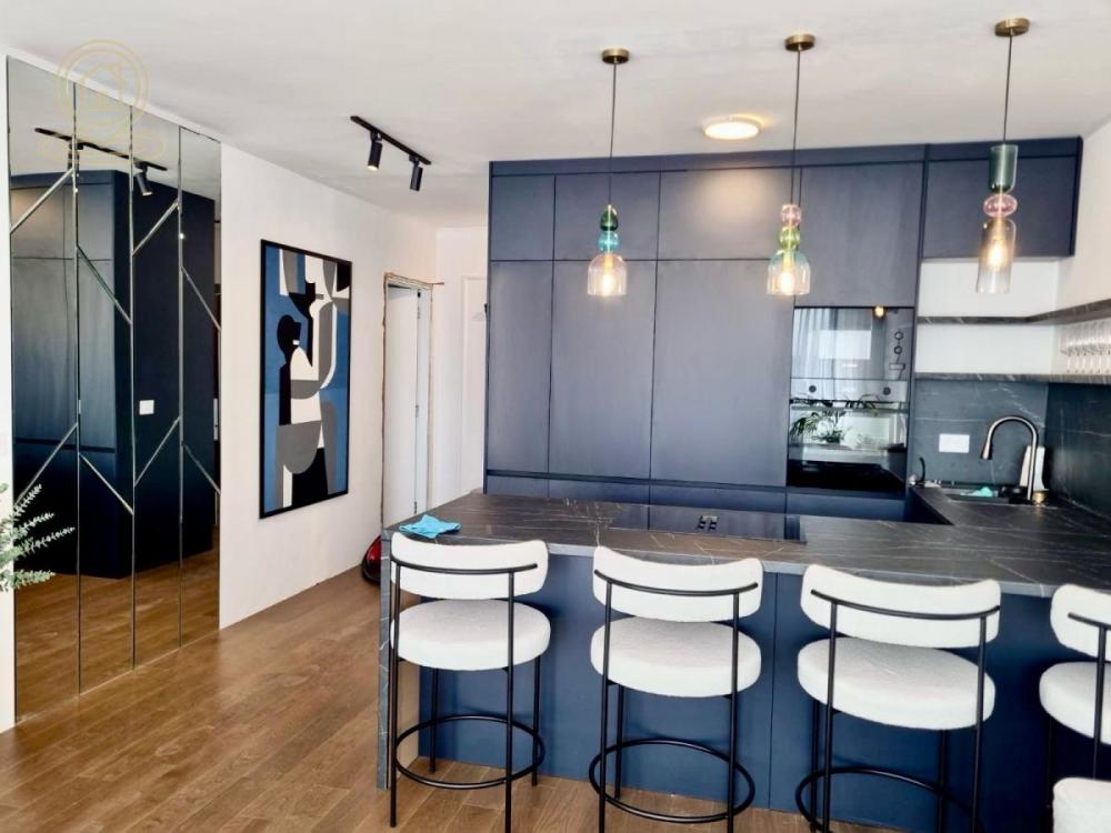 Stan na prodaju u Beogradu, Novi Beograd blok 67A (Belvile), trosoban, 82m2, cena 379000 evra