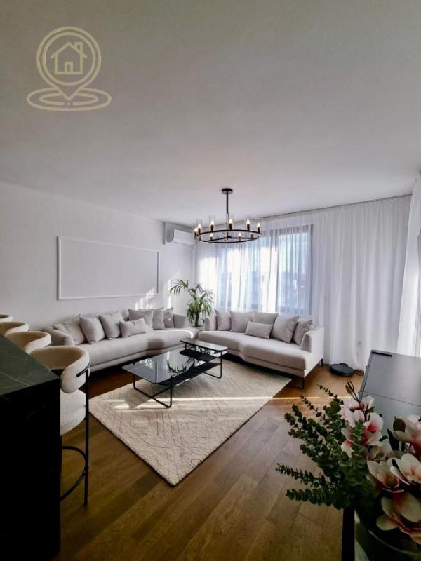 Stan na prodaju u Beogradu, Novi Beograd blok 67A (Belvile), trosoban, 82m2, cena 379000 evra