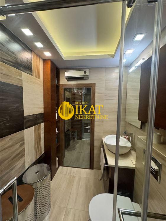Stan na prodaju u Beogradu, Novi Beograd, dvosoban, 62m2, cena 235000 evra
