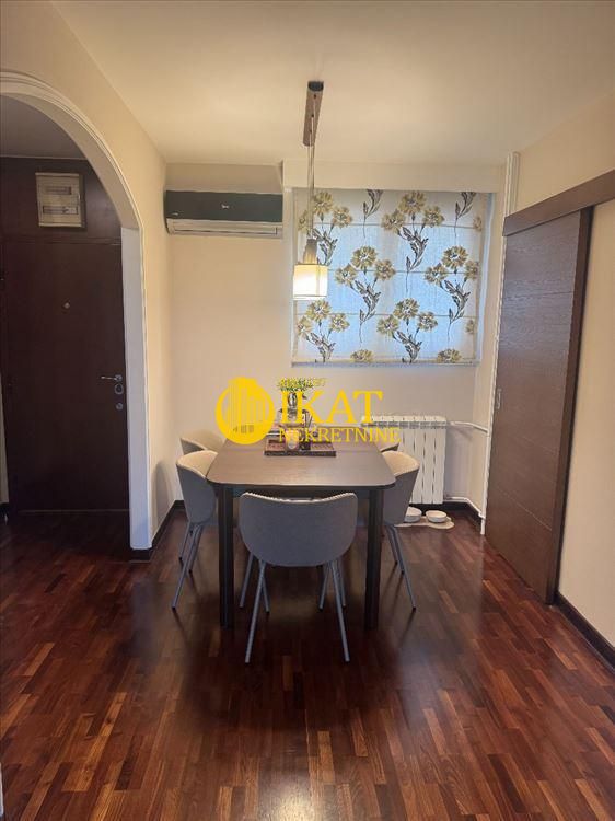 Stan na prodaju u Beogradu, Novi Beograd, dvosoban, 62m2, cena 235000 evra