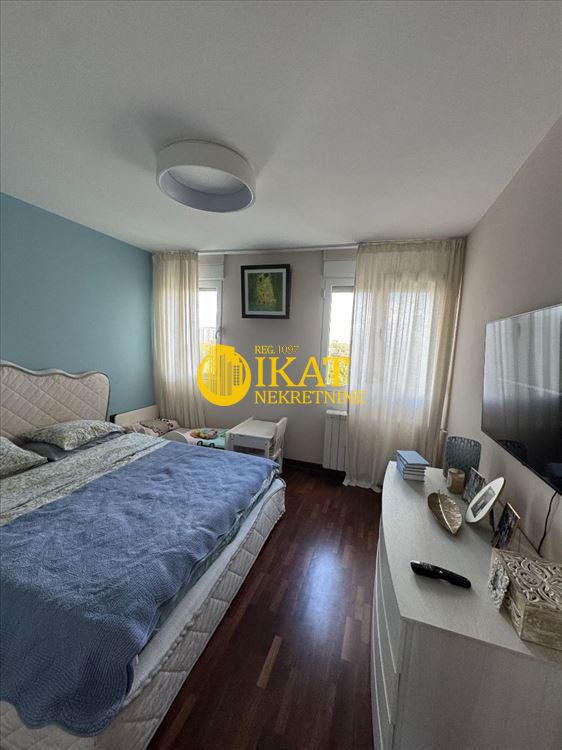 Stan na prodaju u Beogradu, Novi Beograd, dvosoban, 62m2, cena 235000 evra