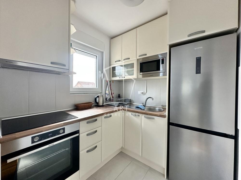 Stan na prodaju u Beogradu, Novi Beograd, dvosoban, 46m2, cena 130000 evra
