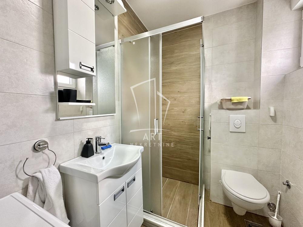 Stan na prodaju u Beogradu, Novi Beograd, dvosoban, 46m2, cena 130000 evra