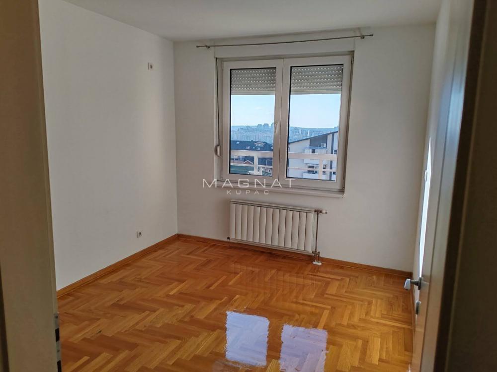 Stan na prodaju u Beogradu, Voždovac, cetvorosoban, 92m2, cena 170000 evra