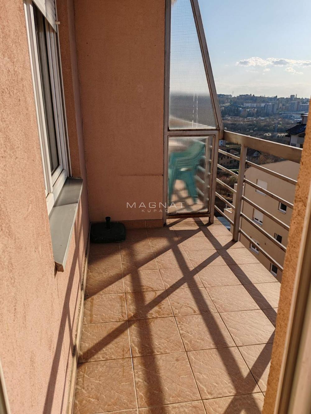 Stan na prodaju u Beogradu, Voždovac, cetvorosoban, 92m2, cena 170000 evra
