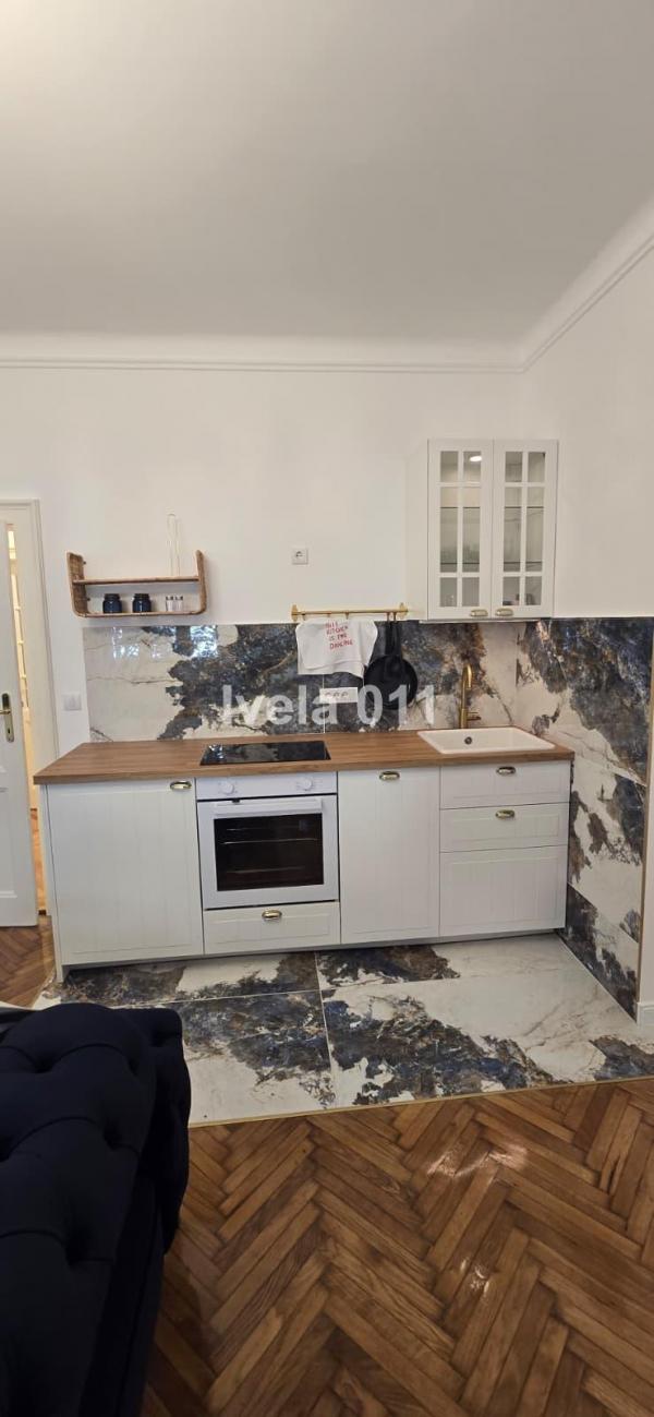 Stan na prodaju u Beogradu, Savski venac, jednoiposoban, 36m2, cena 200000 evra