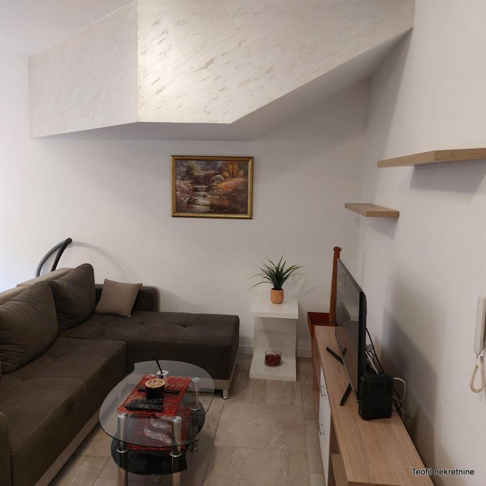 Stan na prodaju u Beogradu, Gornji grad, jednoiposoban, 42m2, cena 120000 evra