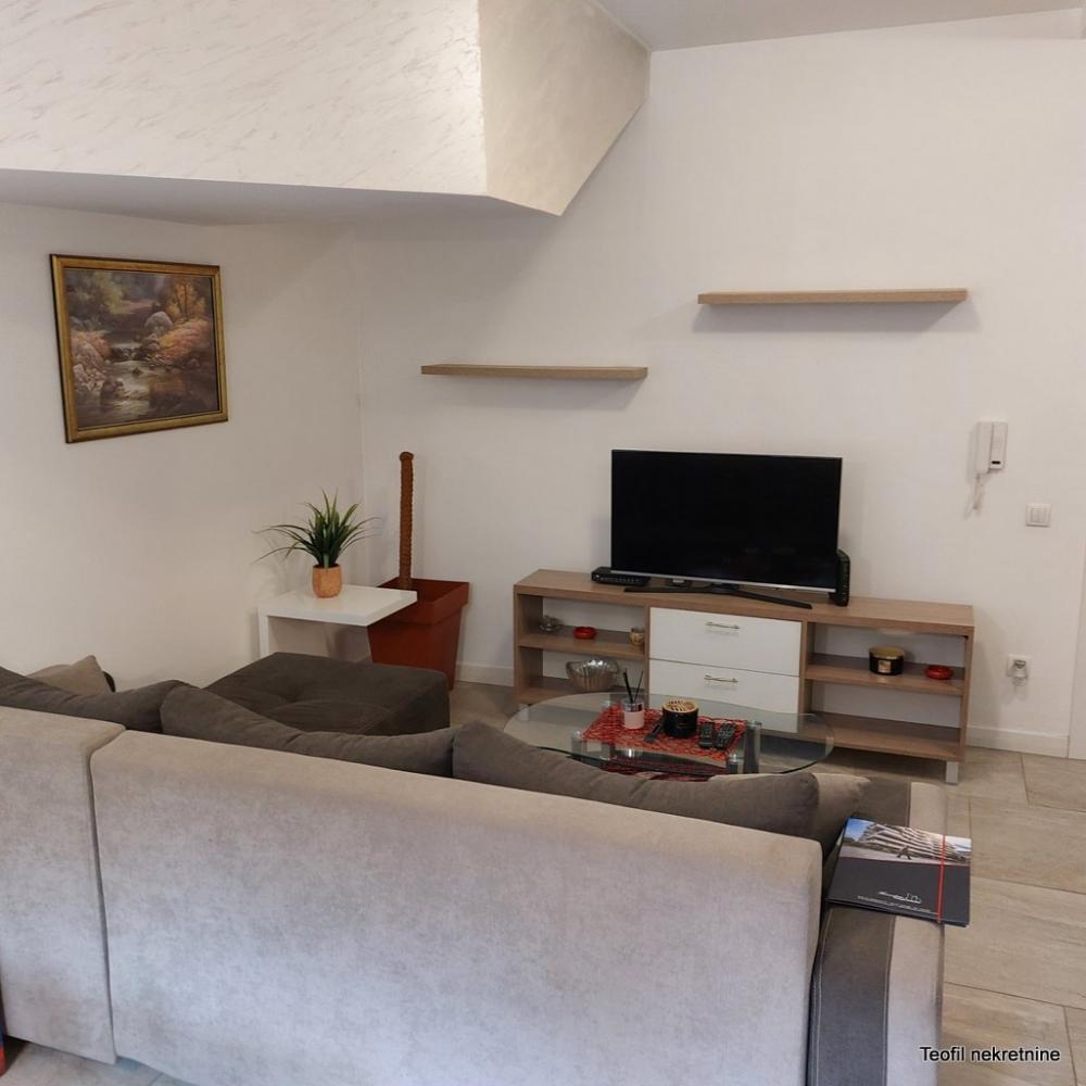 Stan na prodaju u Beogradu, Gornji grad, jednoiposoban, 42m2, cena 120000 evra