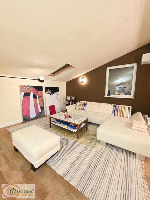 Stan na prodaju u Beogradu, Vukov spomenik, trosoban, 80m2, cena 240000 evra