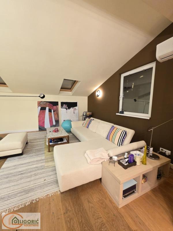 Stan na prodaju u Beogradu, Vukov spomenik, trosoban, 80m2, cena 240000 evra