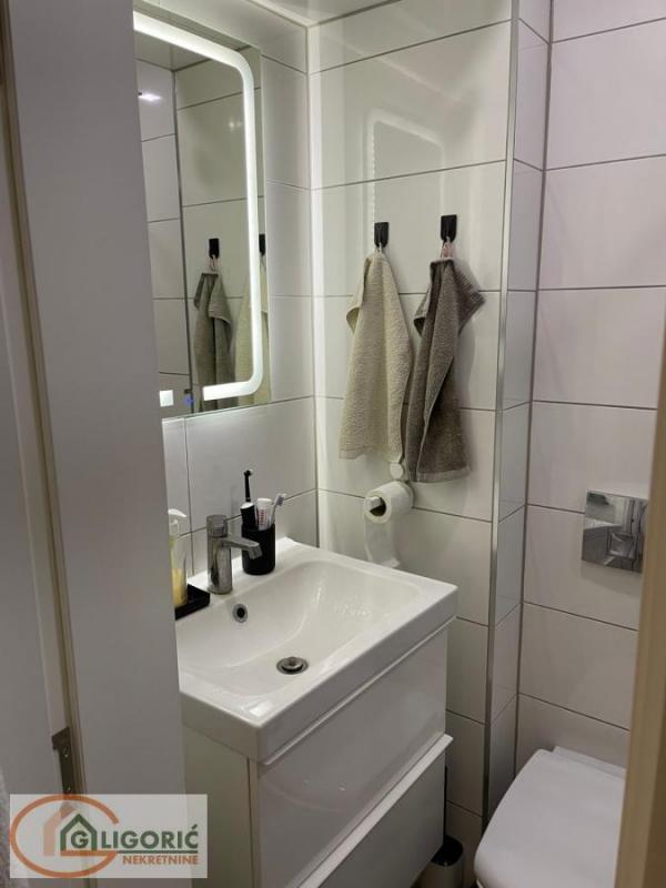 Stan na prodaju u Beogradu, Topličin venac, dvosoban, 44m2, cena 172000 evra
