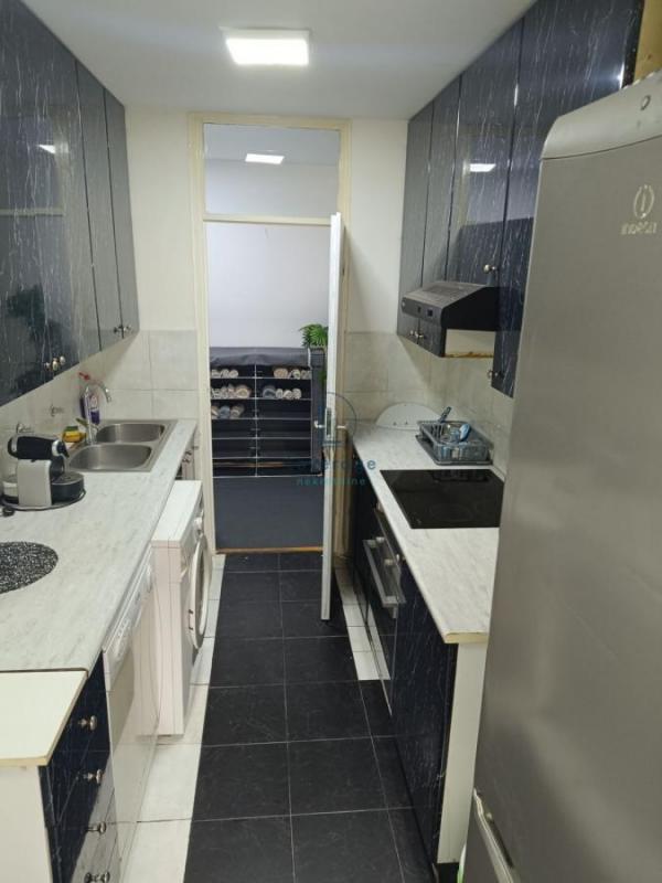 Stan na prodaju u Beogradu, Novi Beograd blok 34 (Studentski grad), trosoban, 86m2, cena 279900 evra