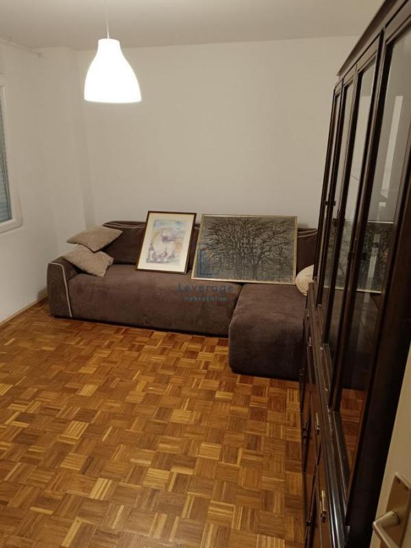 Stan na prodaju u Beogradu, Novi Beograd blok 34 (Studentski grad), trosoban, 86m2, cena 279900 evra