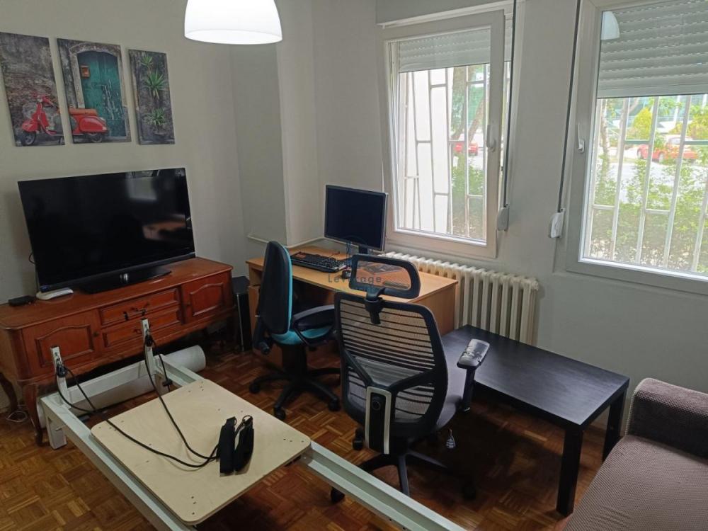 Stan na prodaju u Beogradu, Novi Beograd blok 34 (Studentski grad), trosoban, 86m2, cena 279900 evra