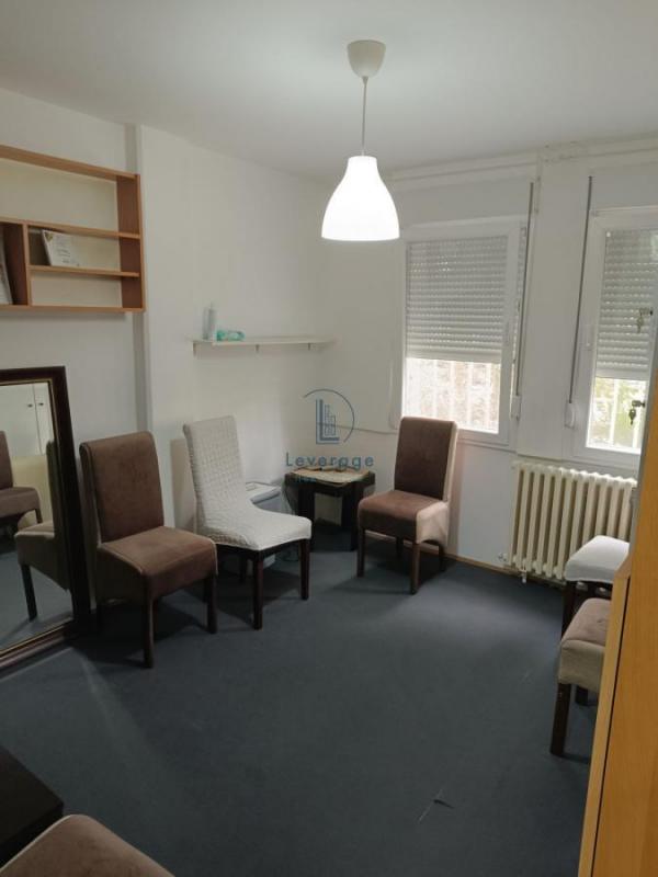 Stan na prodaju u Beogradu, Novi Beograd blok 34 (Studentski grad), trosoban, 86m2, cena 279900 evra