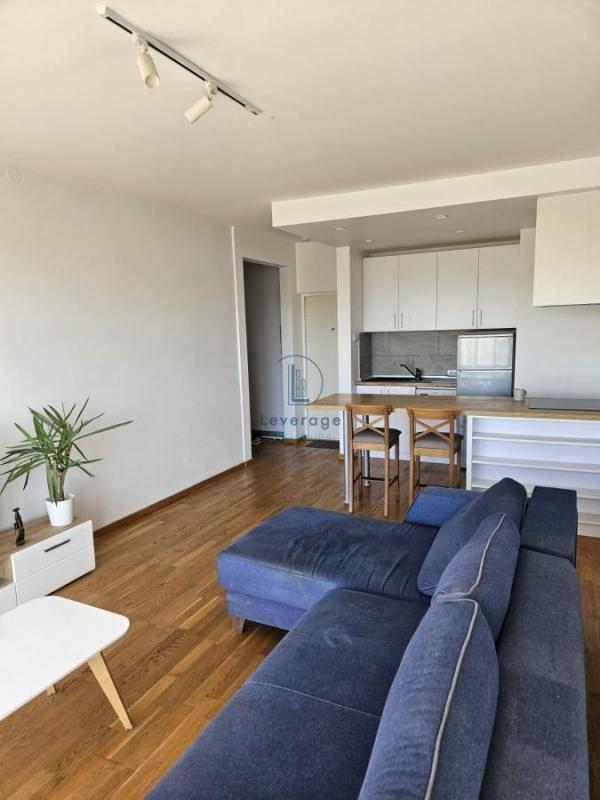 Stan na prodaju u Beogradu, Novi Beograd blok 28 (Potkovica), cetvorosoban, 75m2, cena 298500 evra