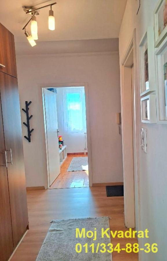 Stan na prodaju u Beogradu, Zvezdara 2, trosoban, 70m2, cena 220000 evra