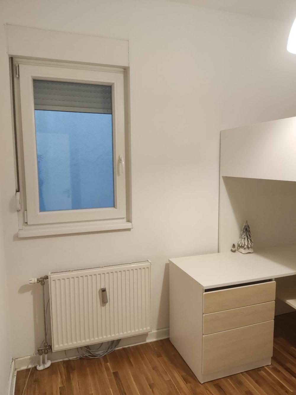 Stan na prodaju u Beogradu, Karaburma, dvoiposoban, 53m2, cena 169600 evra
