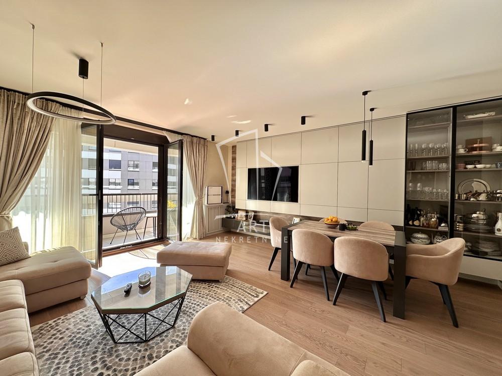 Stan na prodaju u Beogradu, Novi Beograd, cetvorosoban, 113m2, cena 550000 evra