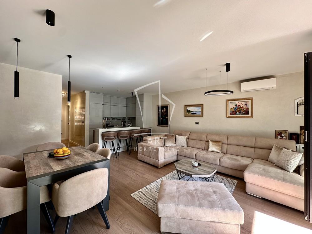 Stan na prodaju u Beogradu, Novi Beograd, cetvorosoban, 113m2, cena 550000 evra