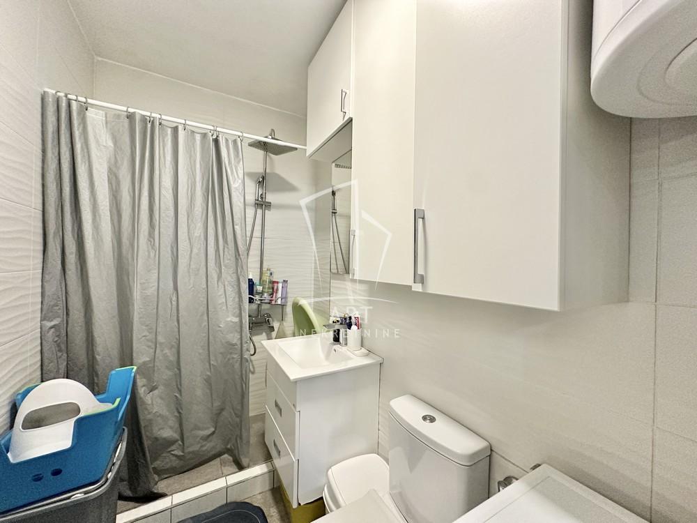 Stan na prodaju u Beogradu, Novi Beograd blok 63, jednoiposoban, 38m2, cena 160000 evra