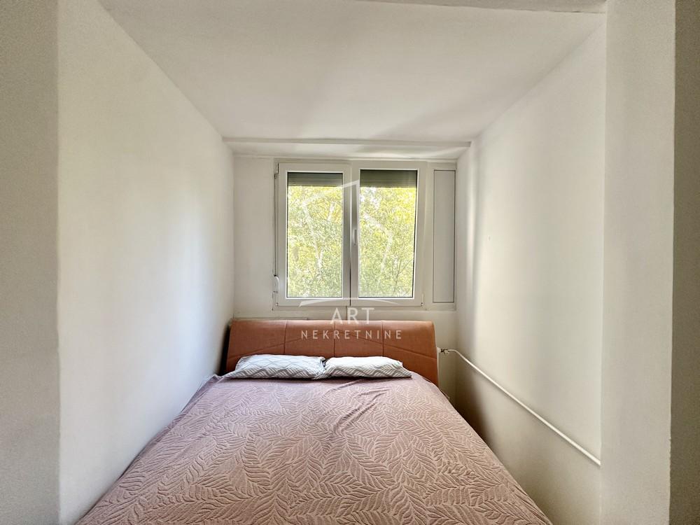 Stan na prodaju u Beogradu, Novi Beograd blok 63, jednoiposoban, 38m2, cena 160000 evra