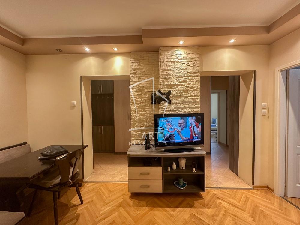 Stan na prodaju u Beogradu, Crveni Krst, trosoban, 66m2, cena 199000 evra