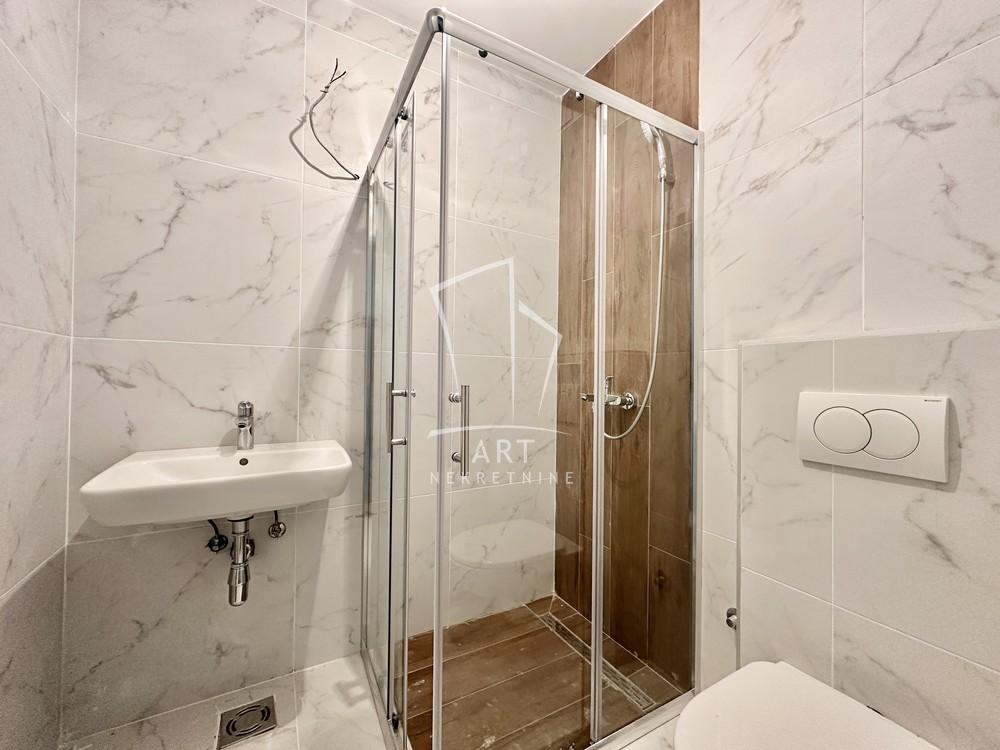 Stan na prodaju u Beogradu, Olimp, trosoban, 95m2, cena 332500 evra