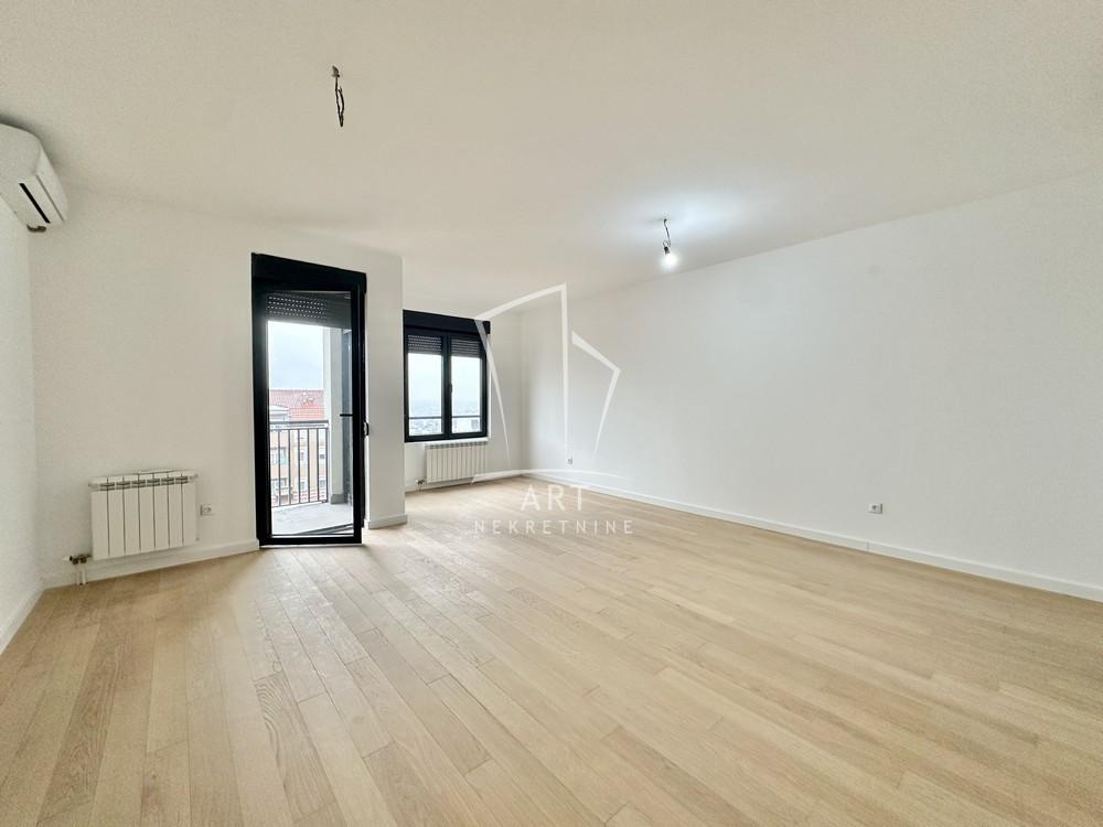 Stan na prodaju u Beogradu, Olimp, trosoban, 95m2, cena 332500 evra