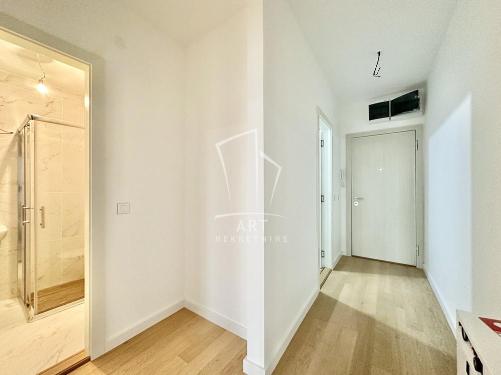 Stan na prodaju u Beogradu, Olimp, trosoban, 95m2, cena 332500 evra