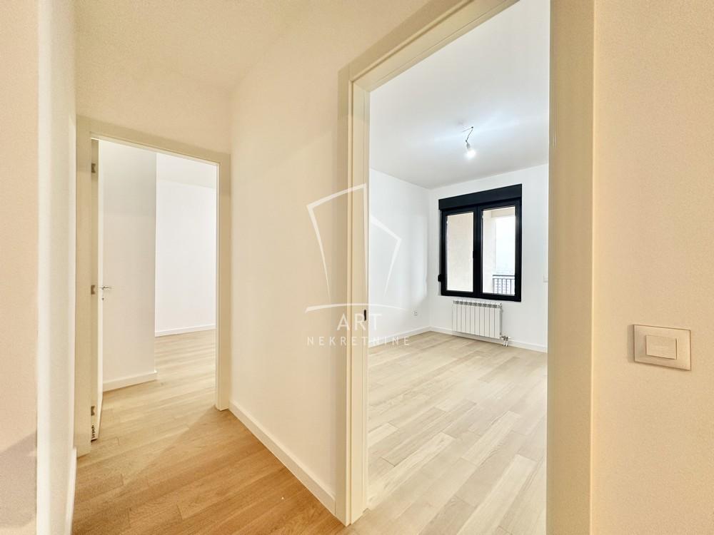 Stan na prodaju u Beogradu, Olimp, trosoban, 95m2, cena 332500 evra