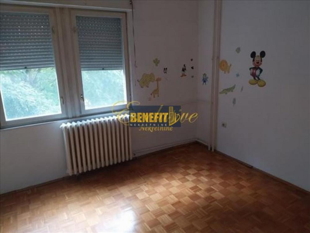 Stan na prodaju u Beogradu, Šumice, trosoban, 85m2, cena 245000 evra