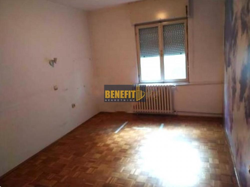 Stan na prodaju u Beogradu, Šumice, trosoban, 85m2, cena 245000 evra