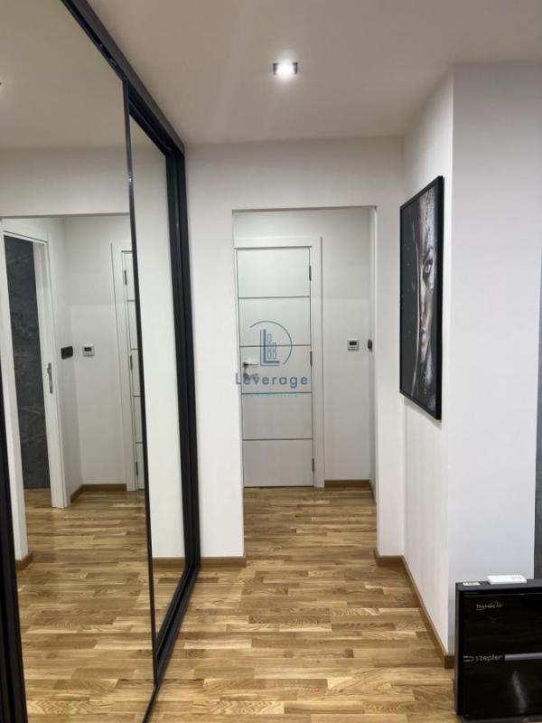 Stan na prodaju u Beogradu, Novi Beograd blok 28 (Potkovica), dvosoban, 60m2, cena 235000 evra