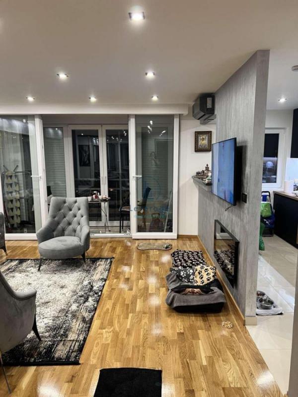 Stan na prodaju u Beogradu, Novi Beograd blok 28 (Potkovica), dvosoban, 60m2, cena 235000 evra