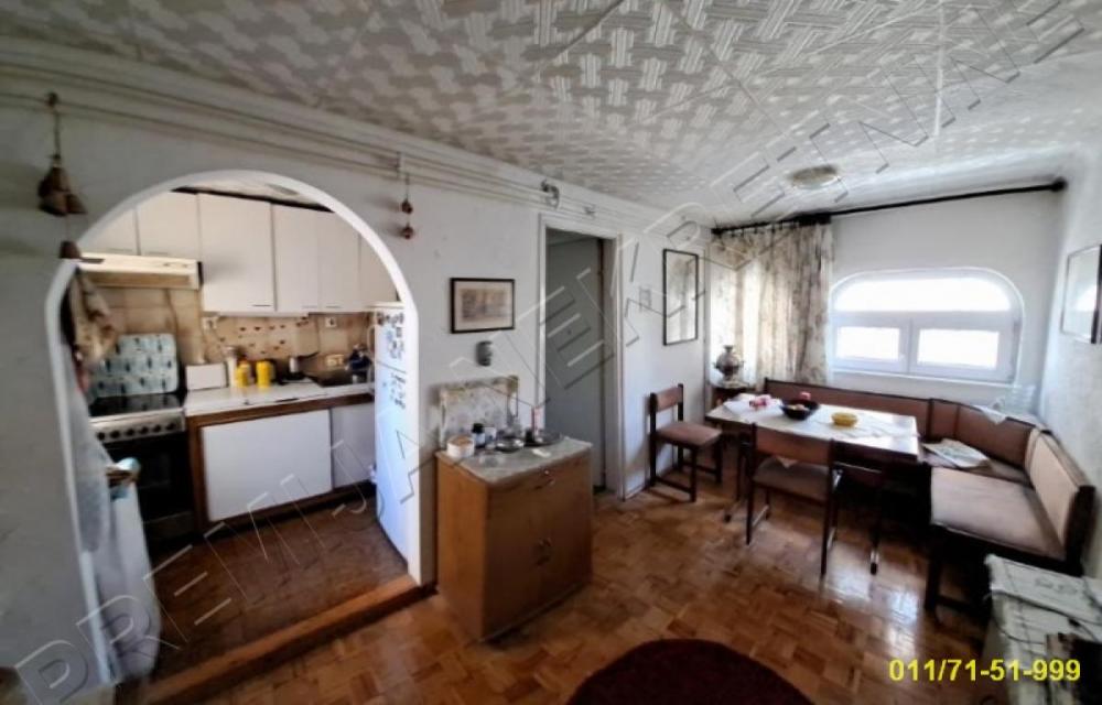 Stan na prodaju u Beogradu, Vračar (Centar), troiposoban, 93m2, cena 210000 evra