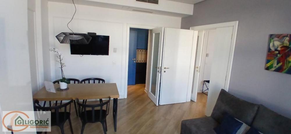Stan na prodaju u Beogradu, Stari grad, trosoban, 73m2, cena 469000 evra