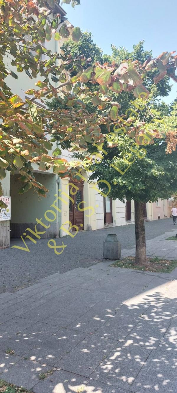 Stan na prodaju u Beogradu, Zemun centar, dvoiposoban, 57m2, cena 189990 evra