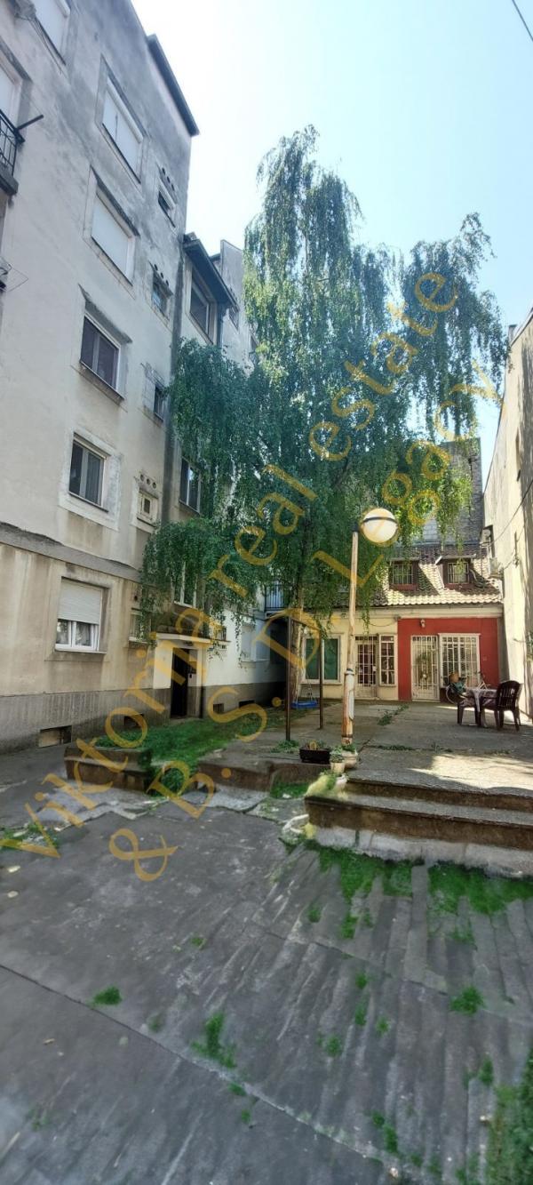 Stan na prodaju u Beogradu, Zemun centar, dvoiposoban, 57m2, cena 189990 evra